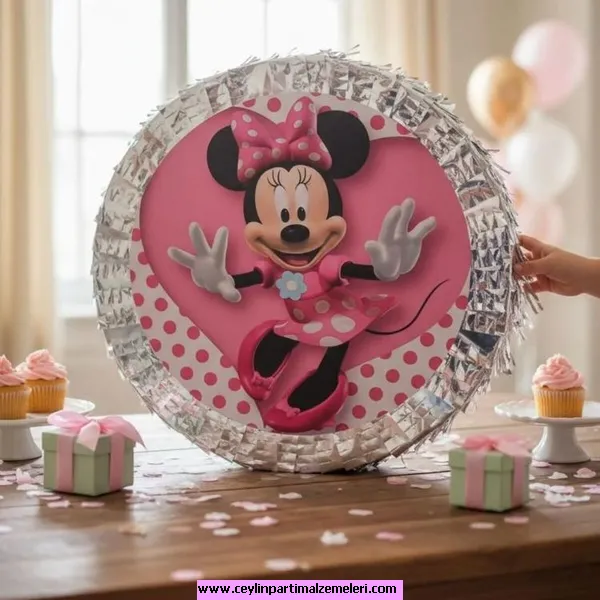 Minnie Mause Temalı Pinyata